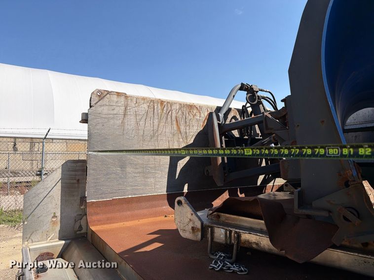 image for item FK4169 2013 International 7400 dump truck