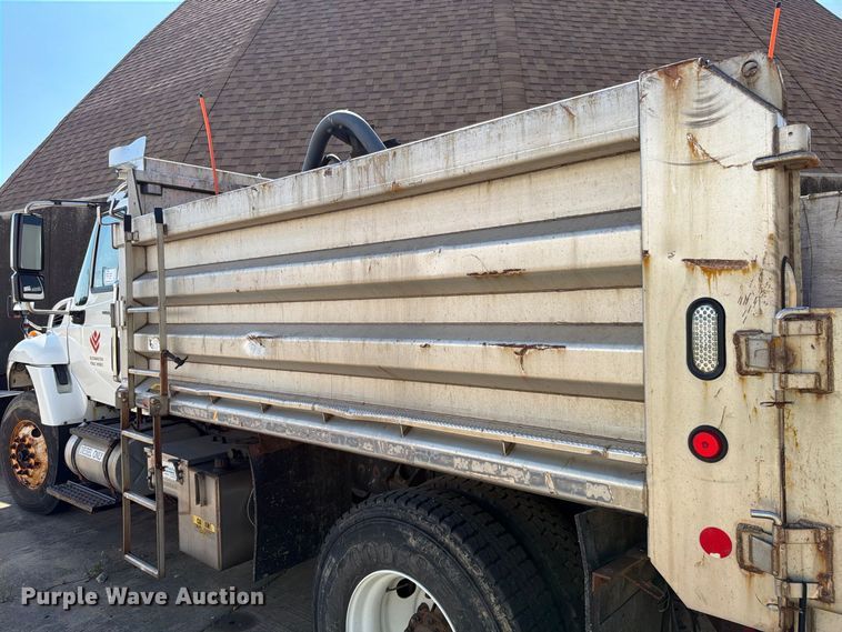 image for item FK4169 2013 International 7400 dump truck