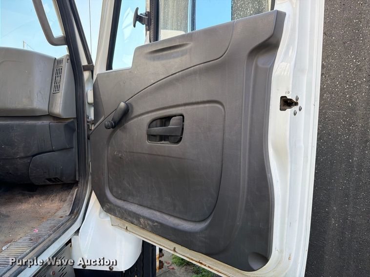 image for item FK4169 2013 International 7400 dump truck