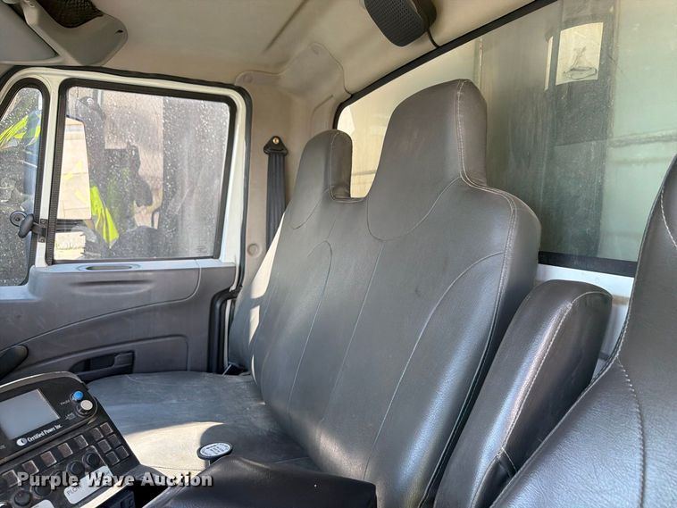 image for item FK4169 2013 International 7400 dump truck