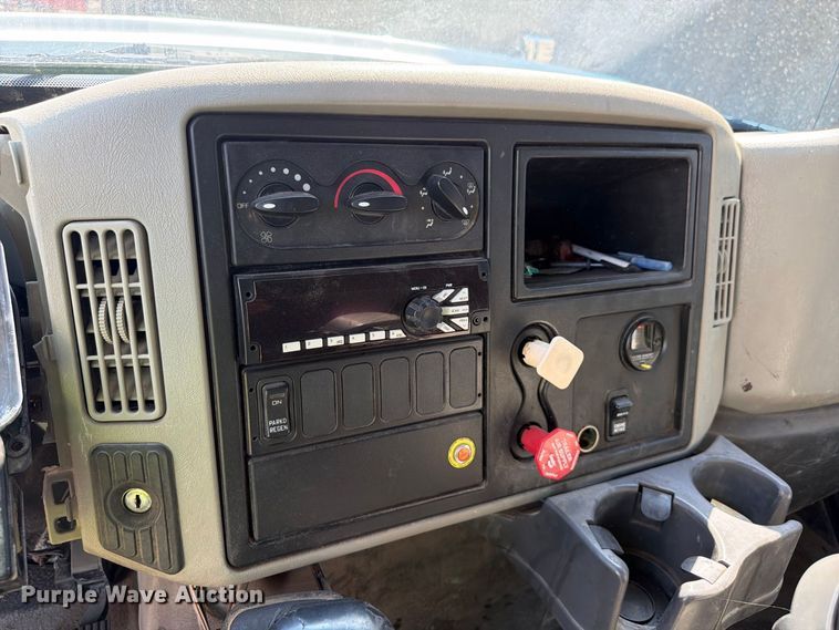 image for item FK4169 2013 International 7400 dump truck