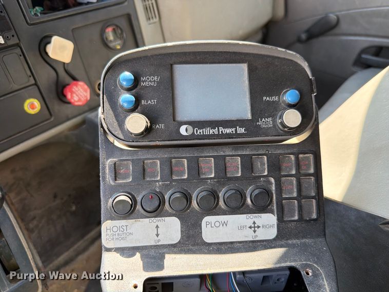 image for item FK4169 2013 International 7400 dump truck