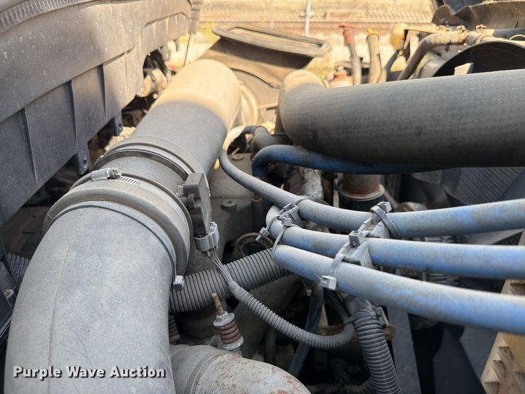 image for item FK4169 2013 International 7400 dump truck