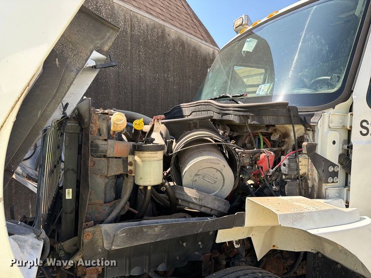 image for item FK4169 2013 International 7400 dump truck