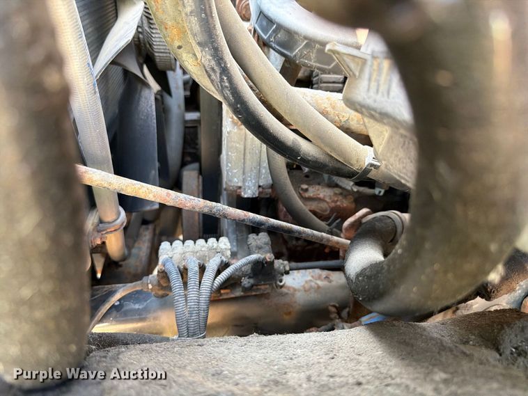 image for item FK4169 2013 International 7400 dump truck