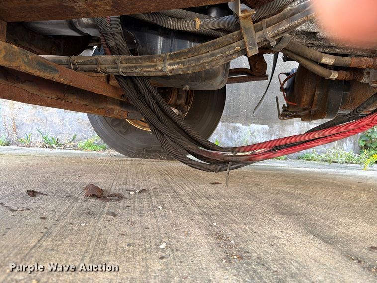 image for item FK4169 2013 International 7400 dump truck