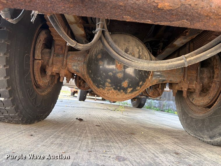image for item FK4169 2013 International 7400 dump truck