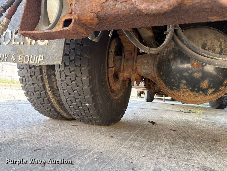 image for item FK4169 2013 International 7400 dump truck
