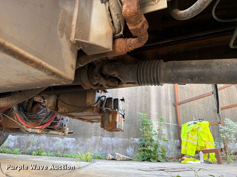 image for item FK4169 2013 International 7400 dump truck