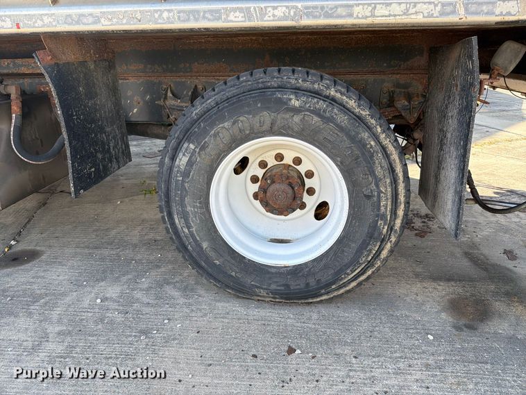 image for item FK4169 2013 International 7400 dump truck