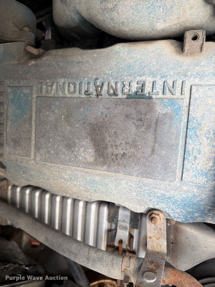image for item FK4170 2006 International 7400 truck cab and chassis