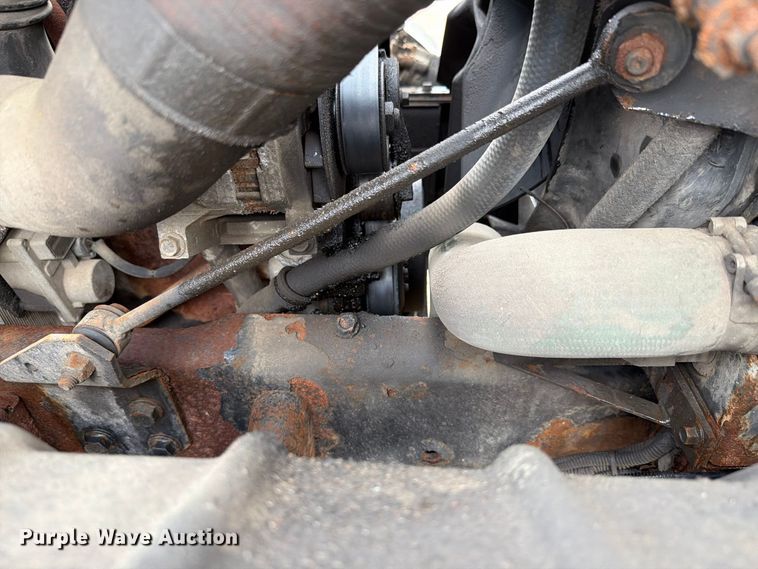 image for item FK4170 2006 International 7400 truck cab and chassis
