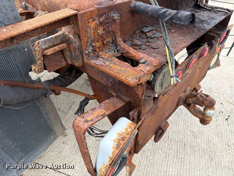 image for item FK4171 2006 International 7400 truck cab and chassis