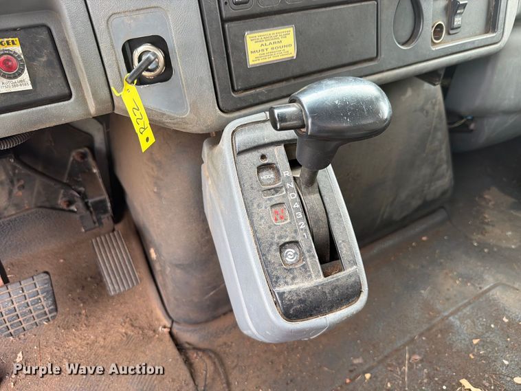 image for item FK4171 2006 International 7400 truck cab and chassis