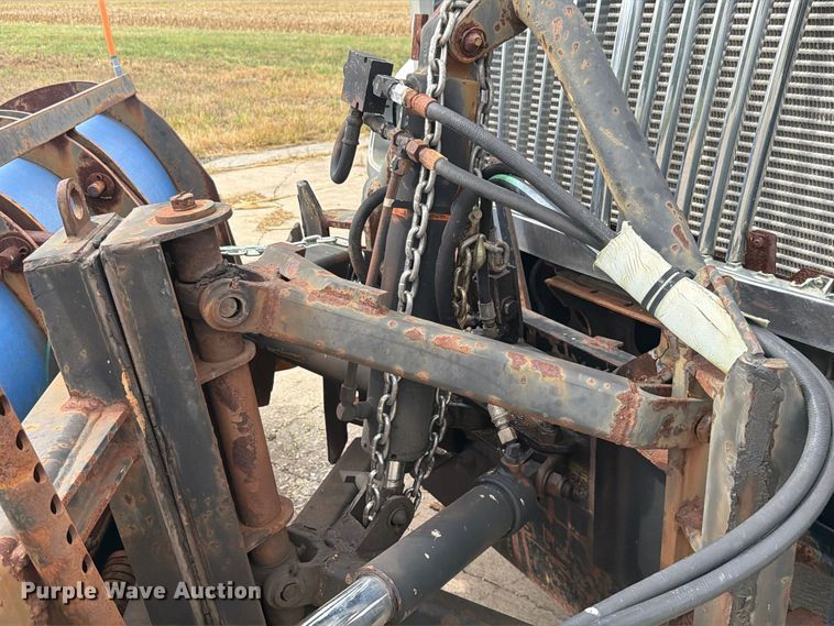 image for item FK4171 2006 International 7400 truck cab and chassis