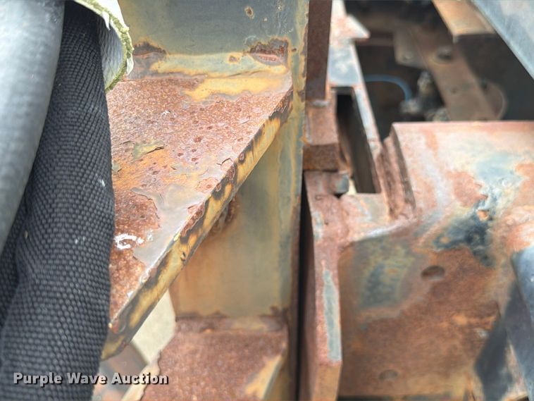 image for item FK4171 2006 International 7400 truck cab and chassis
