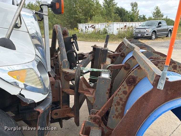 image for item FK4171 2006 International 7400 truck cab and chassis