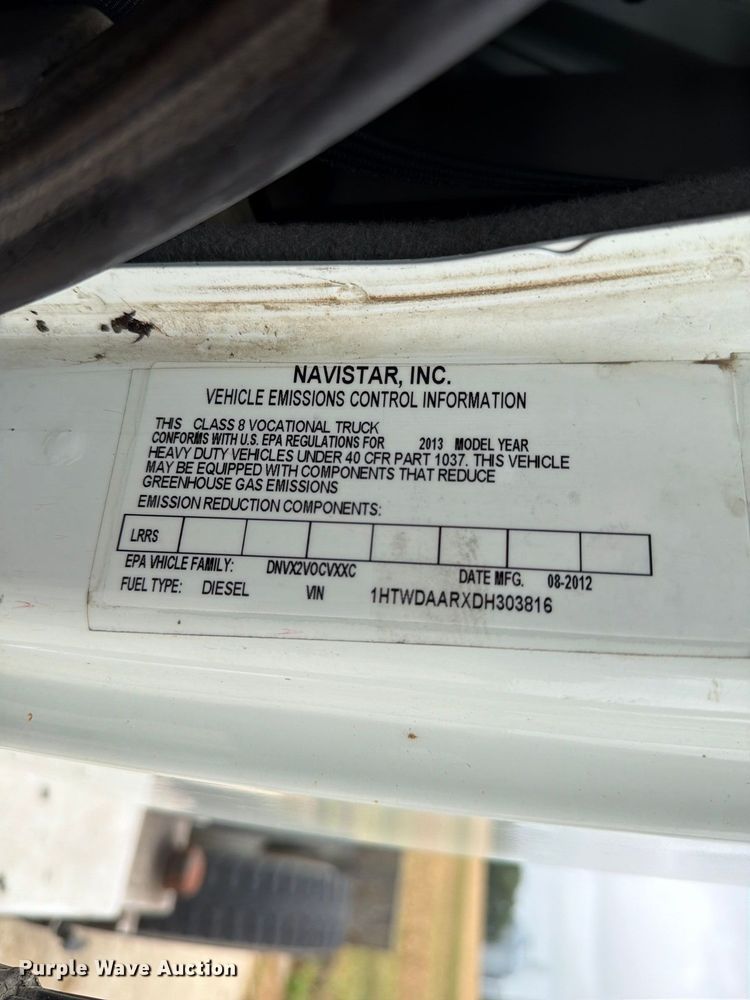 image for item FK4172 2013 International 7400 truck cab and chassis