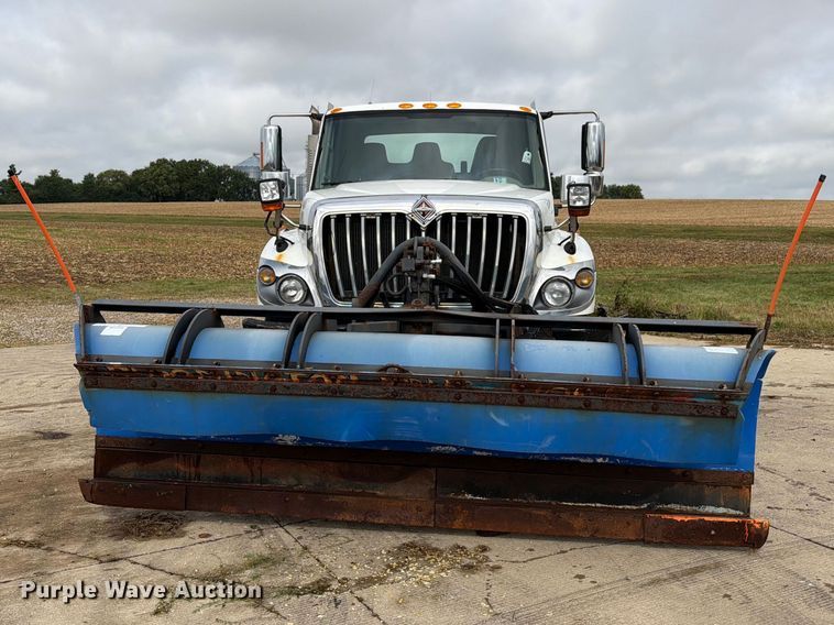 image for item FK4173 2014 International 7400 truck cab and chassis
