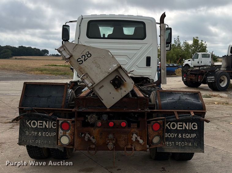 image for item FK4173 2014 International 7400 truck cab and chassis