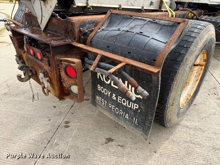 image for item FK4173 2014 International 7400 truck cab and chassis