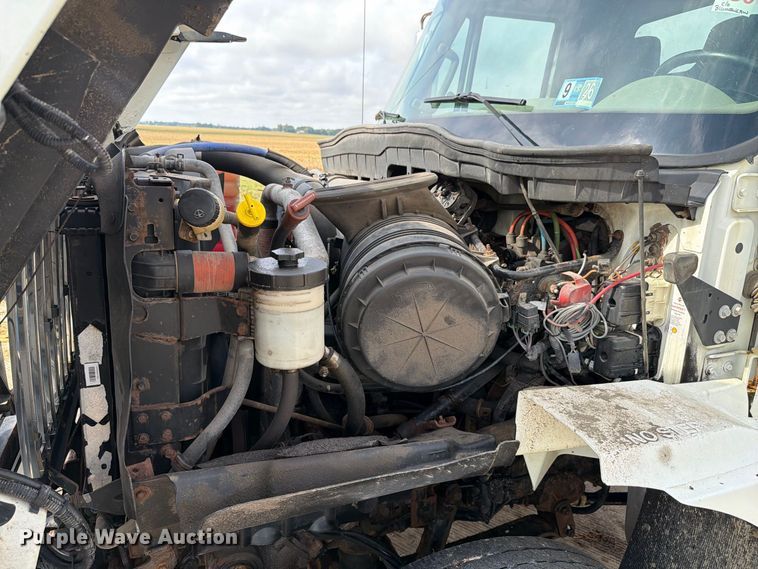 image for item FK4173 2014 International 7400 truck cab and chassis