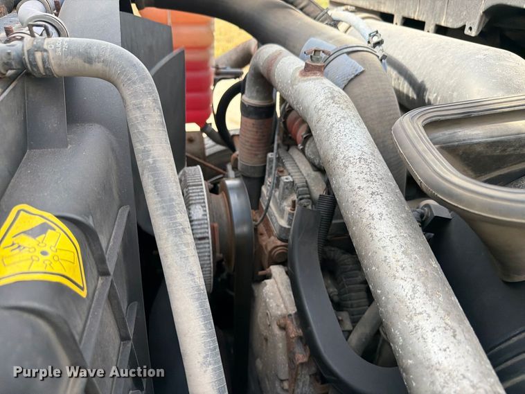image for item FK4173 2014 International 7400 truck cab and chassis