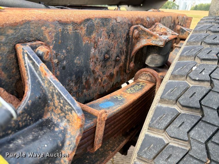 image for item FK4173 2014 International 7400 truck cab and chassis