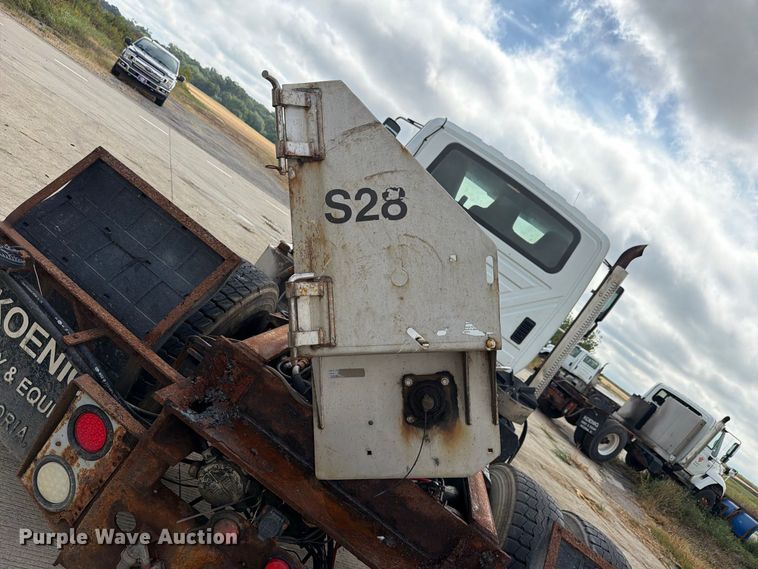 image for item FK4173 2014 International 7400 truck cab and chassis