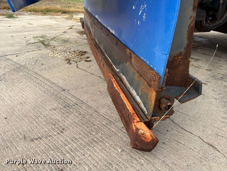 image for item FK4173 2014 International 7400 truck cab and chassis