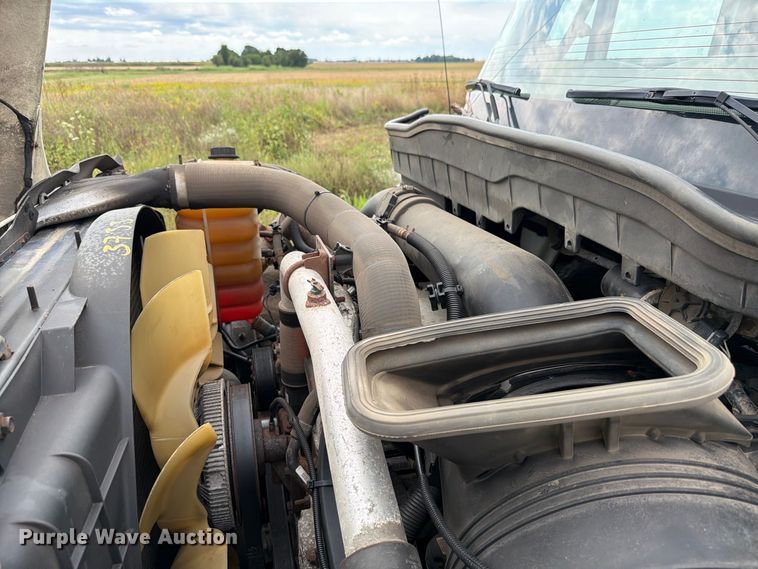 image for item FK4174 2017 International 7400 truck cab and chassis