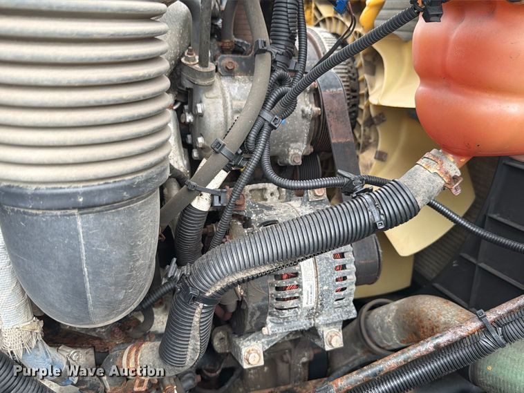 image for item FK4174 2017 International 7400 truck cab and chassis
