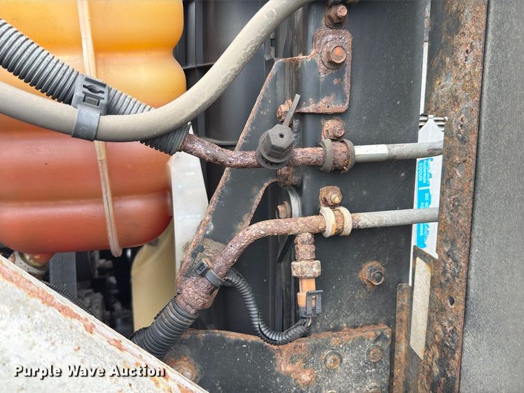 image for item FK4174 2017 International 7400 truck cab and chassis