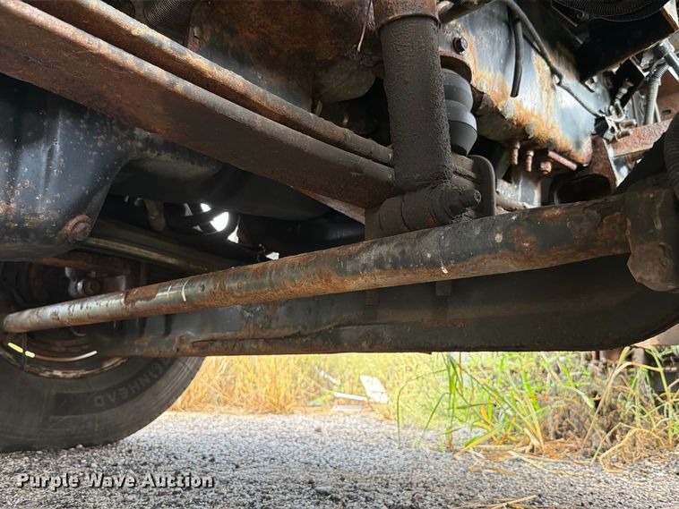 image for item FK4174 2017 International 7400 truck cab and chassis