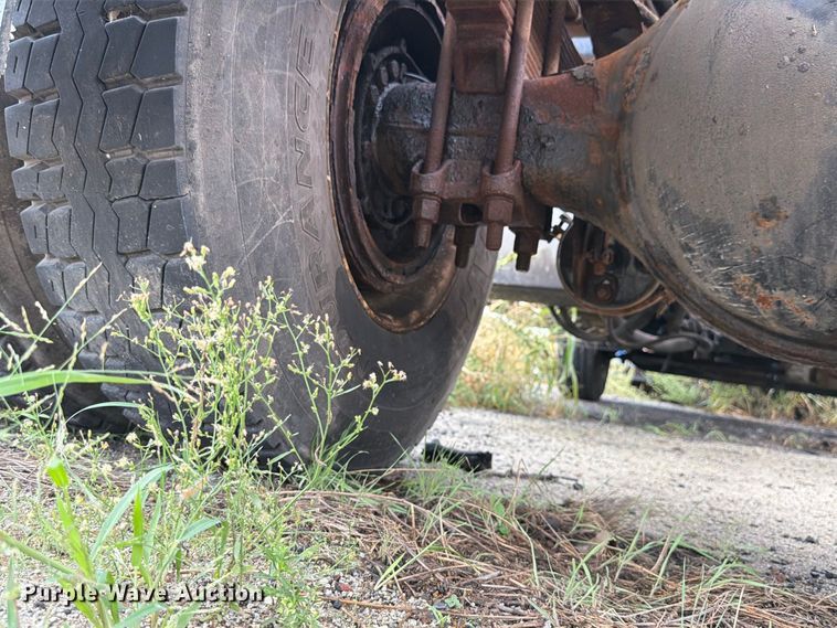 image for item FK4174 2017 International 7400 truck cab and chassis