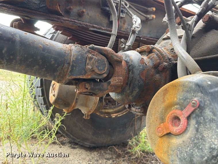 image for item FK4174 2017 International 7400 truck cab and chassis