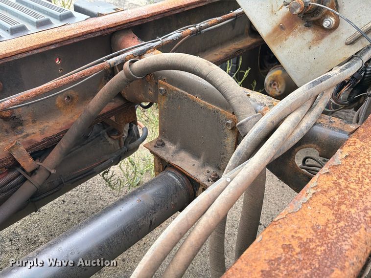 image for item FK4174 2017 International 7400 truck cab and chassis