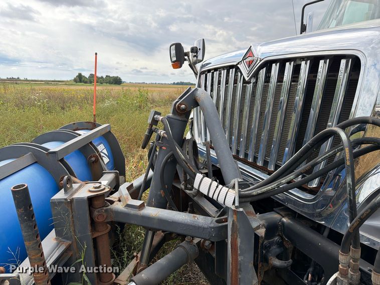 image for item FK4174 2017 International 7400 truck cab and chassis