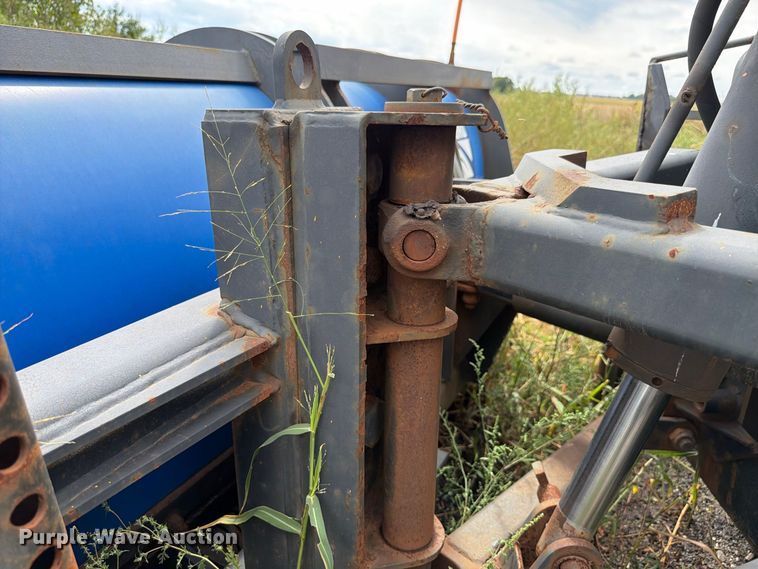 image for item FK4174 2017 International 7400 truck cab and chassis