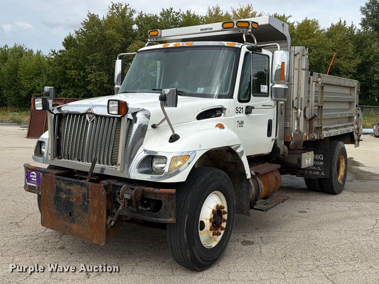 2006 International 7400 dump truck