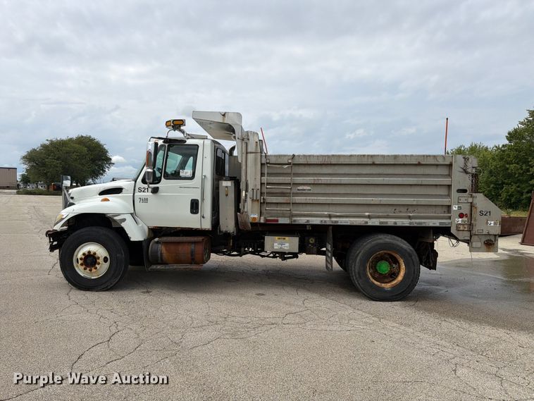 image for item FK4175 2006 International 7400 dump truck