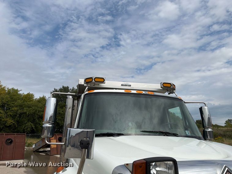 image for item FK4175 2006 International 7400 dump truck