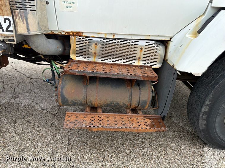 image for item FK4175 2006 International 7400 dump truck