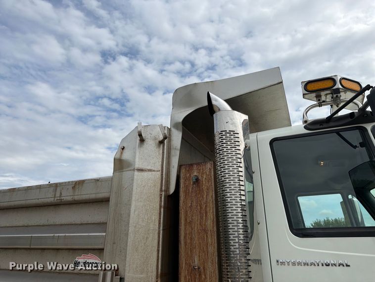 image for item FK4175 2006 International 7400 dump truck