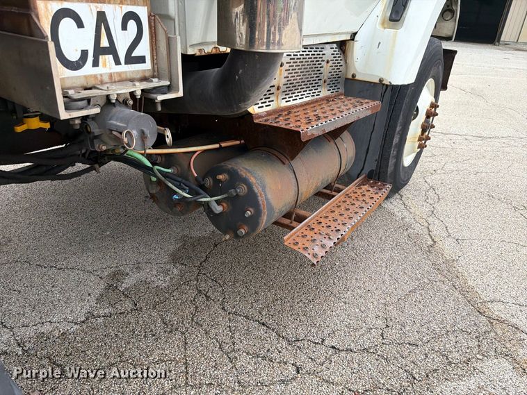 image for item FK4175 2006 International 7400 dump truck