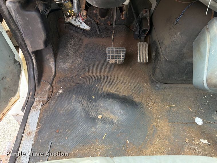 image for item FK4175 2006 International 7400 dump truck