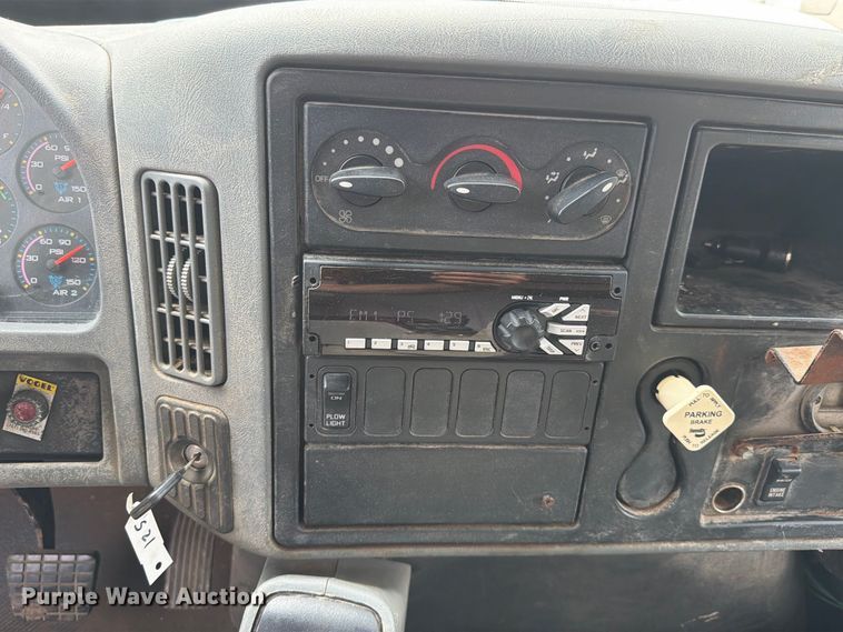 image for item FK4175 2006 International 7400 dump truck