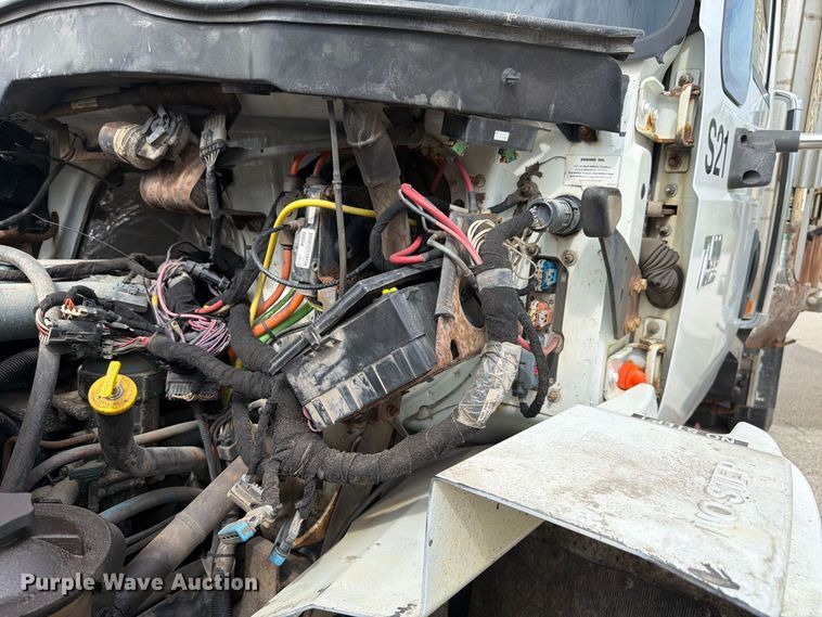 image for item FK4175 2006 International 7400 dump truck