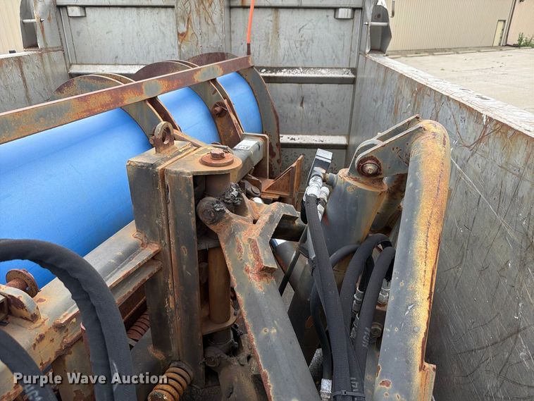 image for item FK4175 2006 International 7400 dump truck
