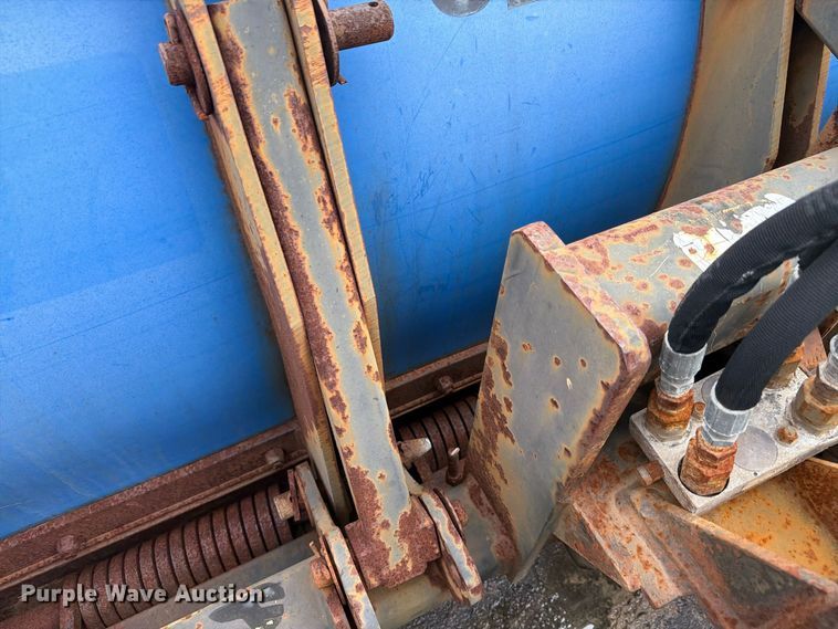image for item FK4175 2006 International 7400 dump truck